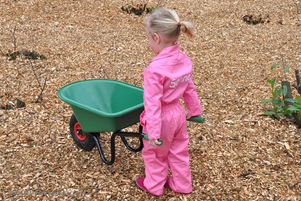 Optioneel: kinderoverall met naam.